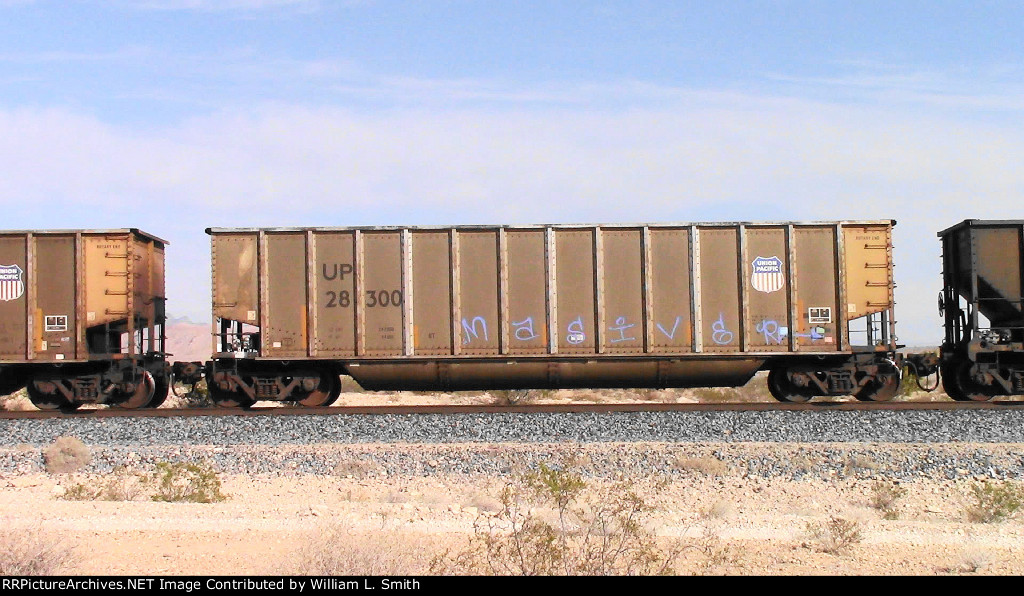 EB Unit Empty Open Hopper Frt at Erie NV -53